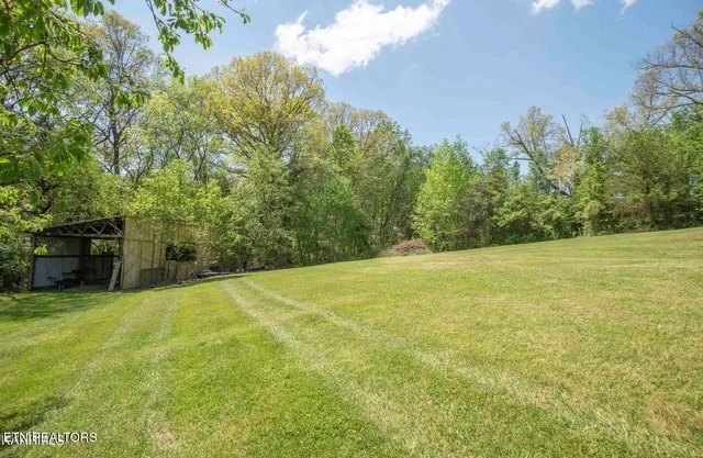 $379,000 | 995 Spring Creek Road, Dandridge, TN 37725