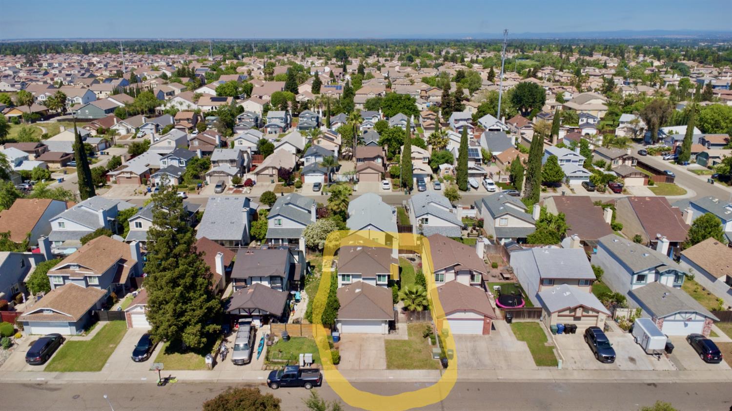 5161 Thomasino Way Antelope, CA 95843 - Photo 38 of 41 an aerial view of residential houses with outdoor space