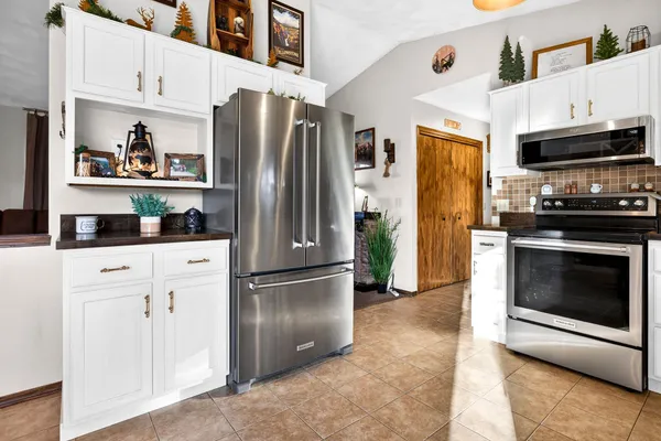 $399,900 | W5981 Woodsedge Court, Appleton, WI 54915