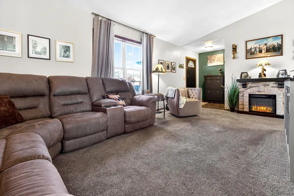 $399,900 | W5981 Woodsedge Court, Appleton, WI 54915