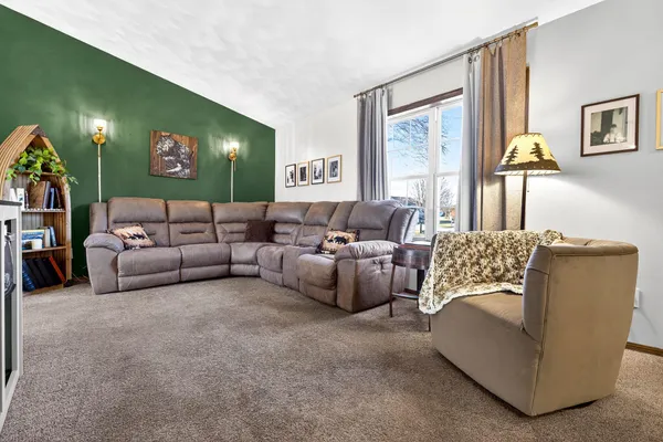$399,900 | W5981 Woodsedge Court, Appleton, WI 54915