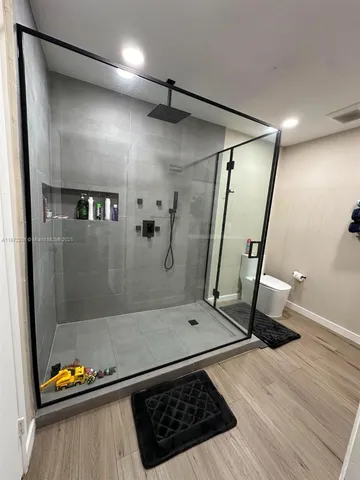 a view of entryway with a rug