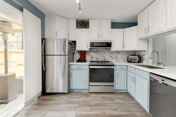 $535,000 | 437 Ridgeway Court, Spring Valley, CA 91977