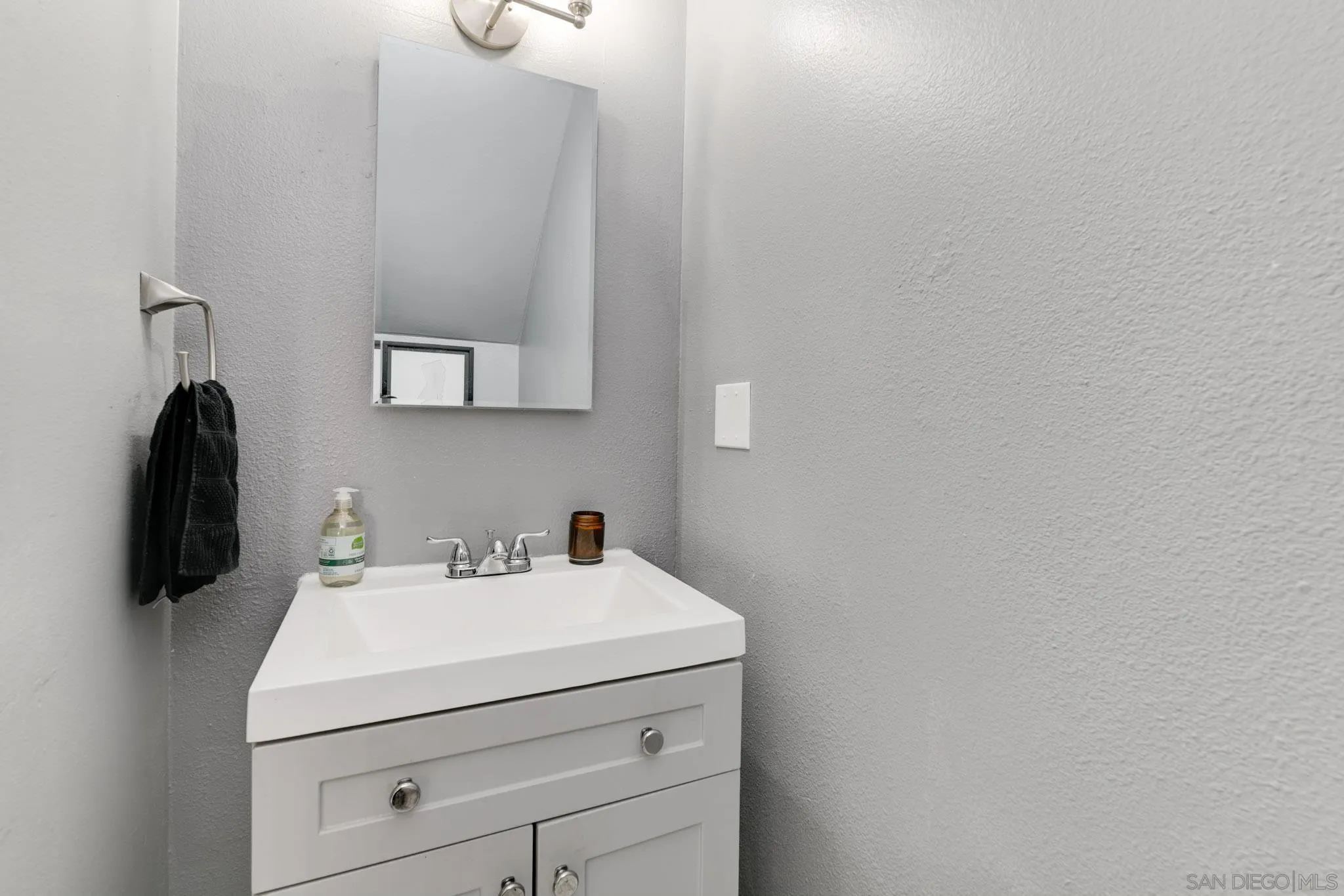 437 Ridgeway Court Spring Valley, CA 91977 - Photo 15 of 26