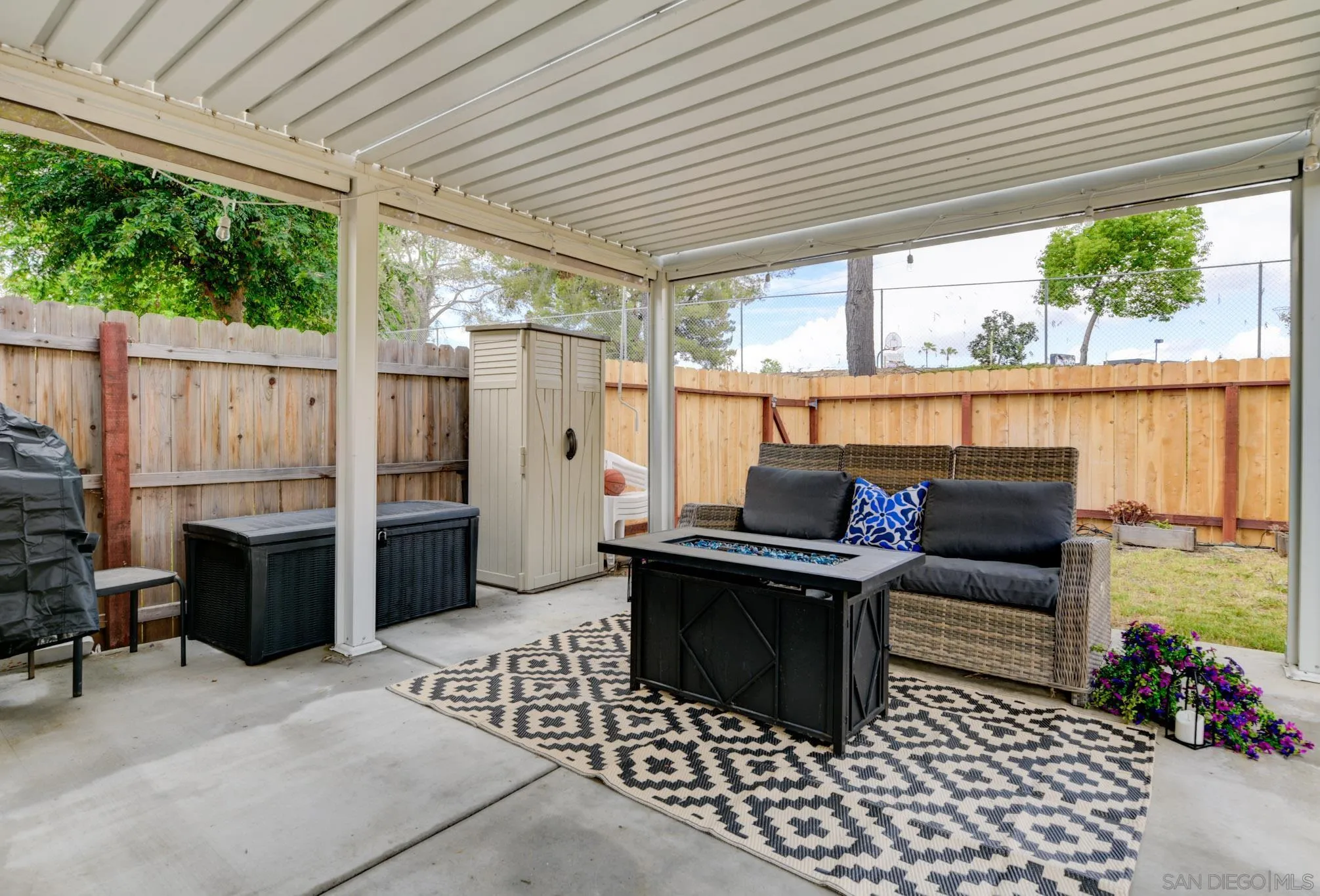 437 Ridgeway Court Spring Valley, CA 91977 - Photo 16 of 26