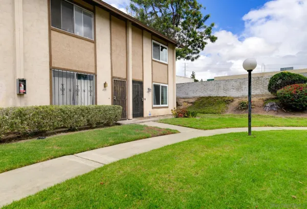 $535,000 | 437 Ridgeway Court, Spring Valley, CA 91977
