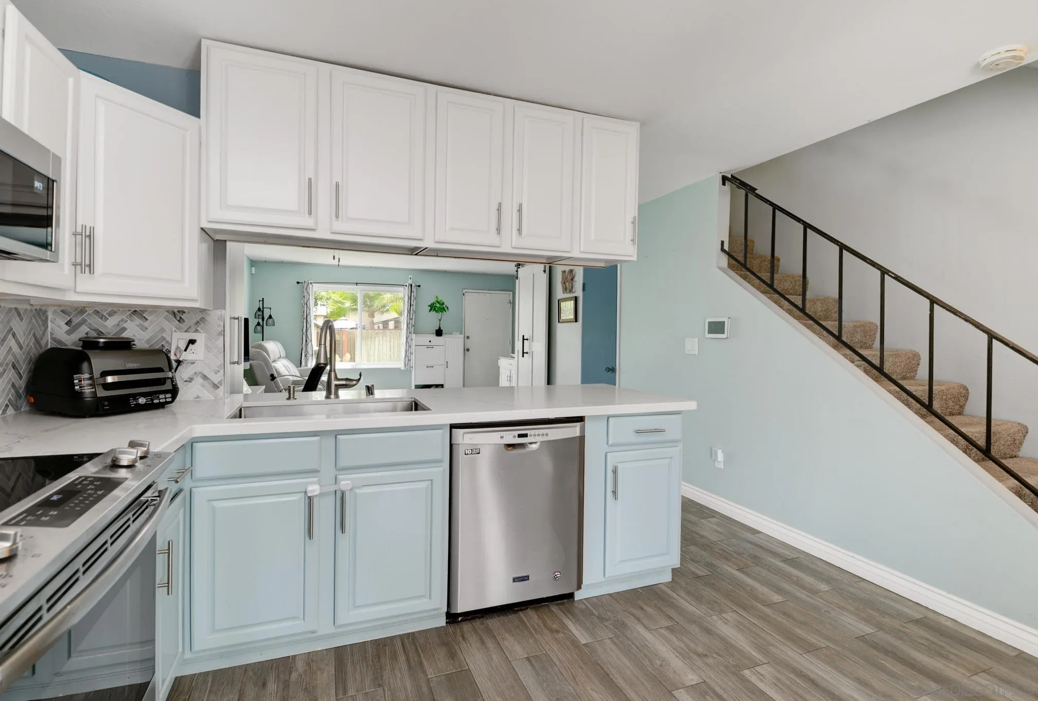 437 Ridgeway Court Spring Valley, CA 91977 - Photo 9 of 26