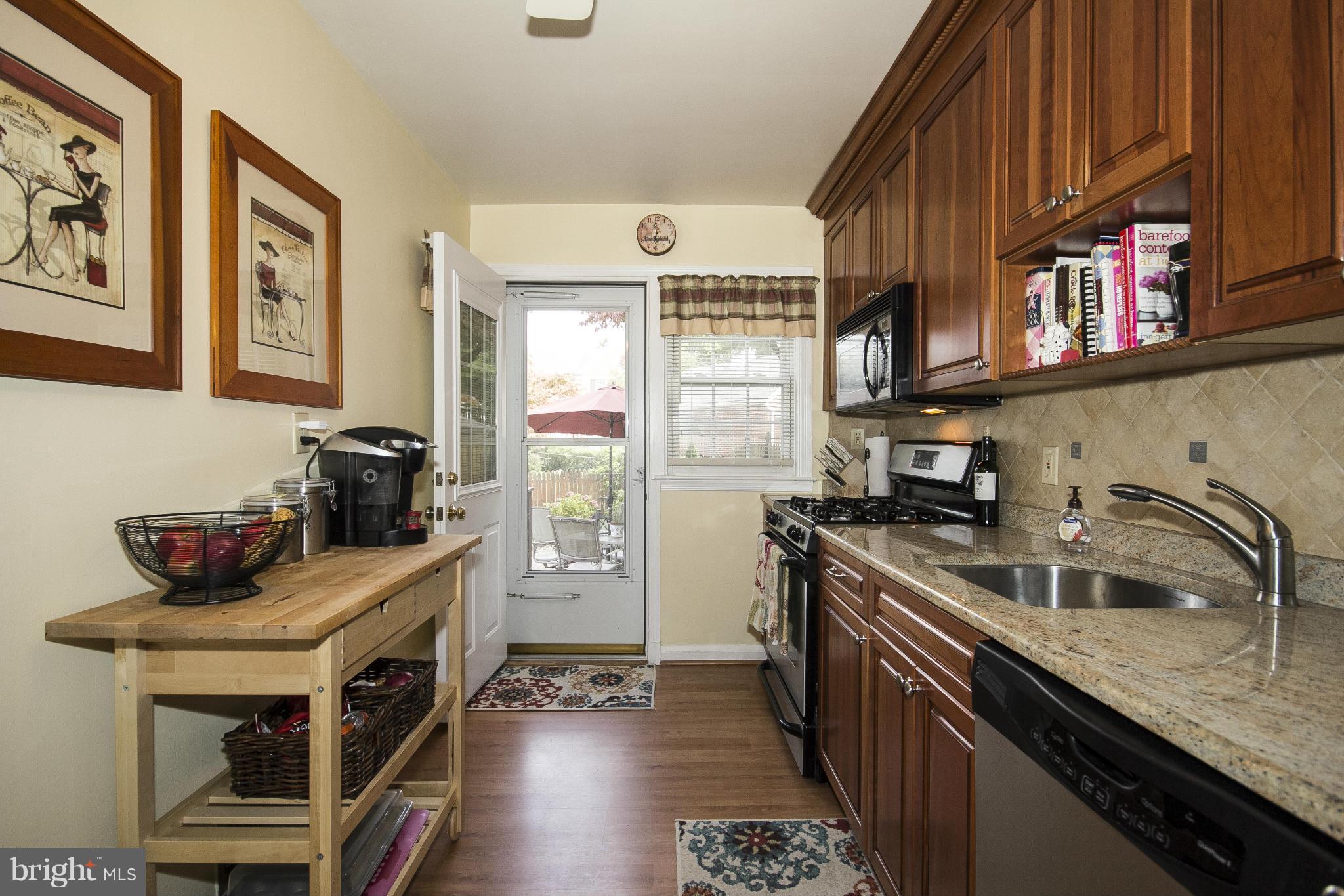 7033 Heathfield Road Baltimore, MD 21212 - Photo 11 of 24 Kitchen