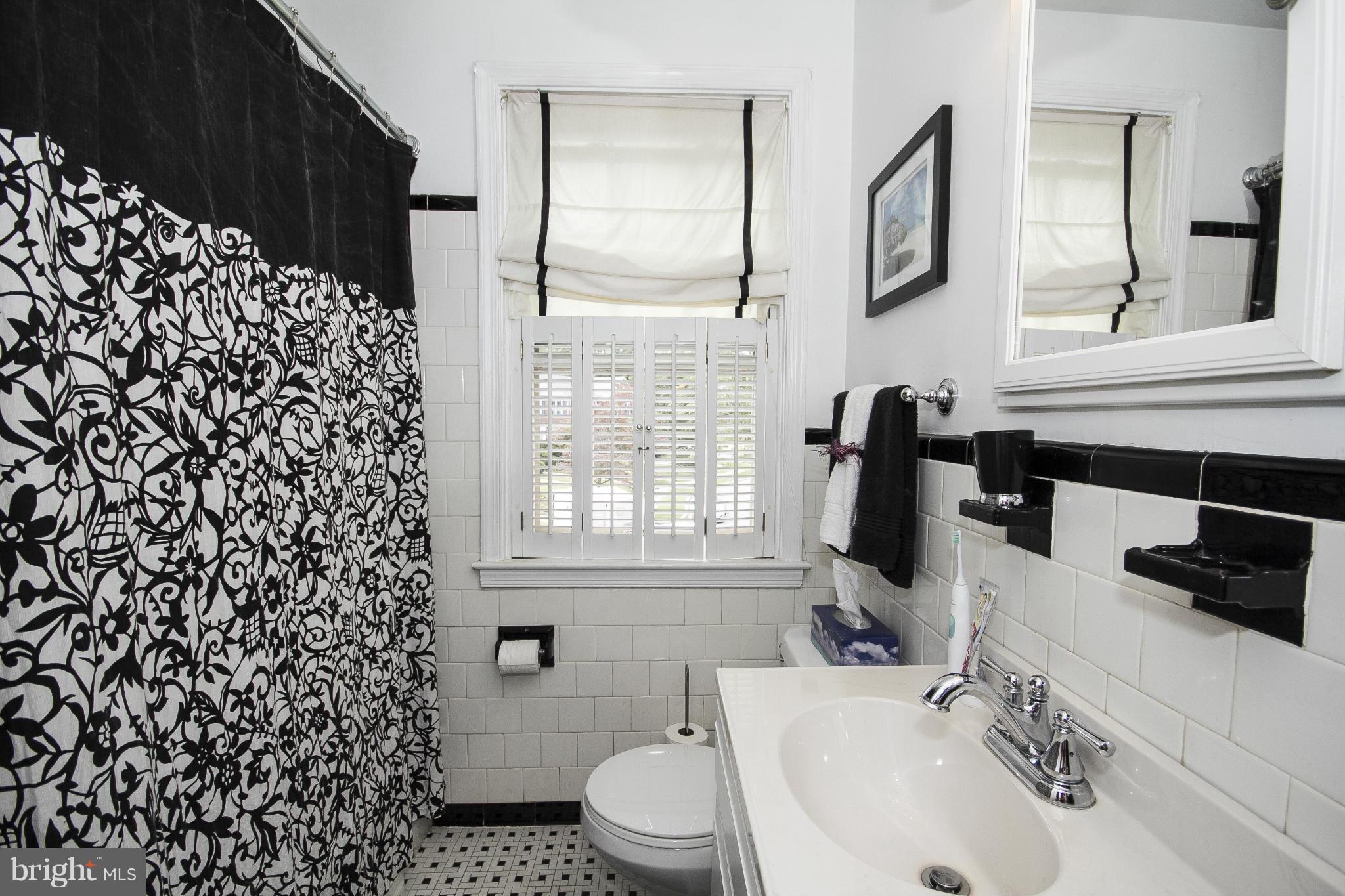 7033 Heathfield Road Baltimore, MD 21212 - Photo 19 of 24 Bath