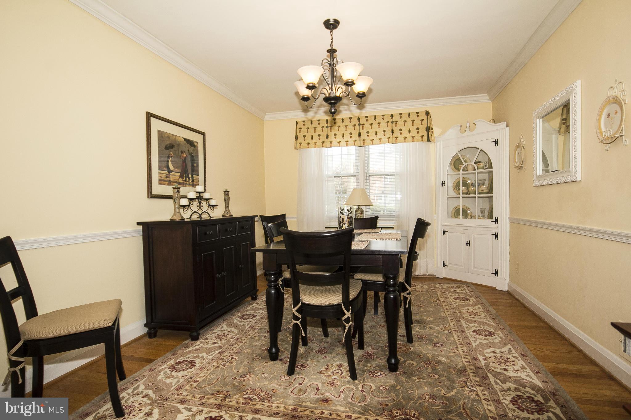 7033 Heathfield Road Baltimore, MD 21212 - Photo 7 of 24 Dining Room