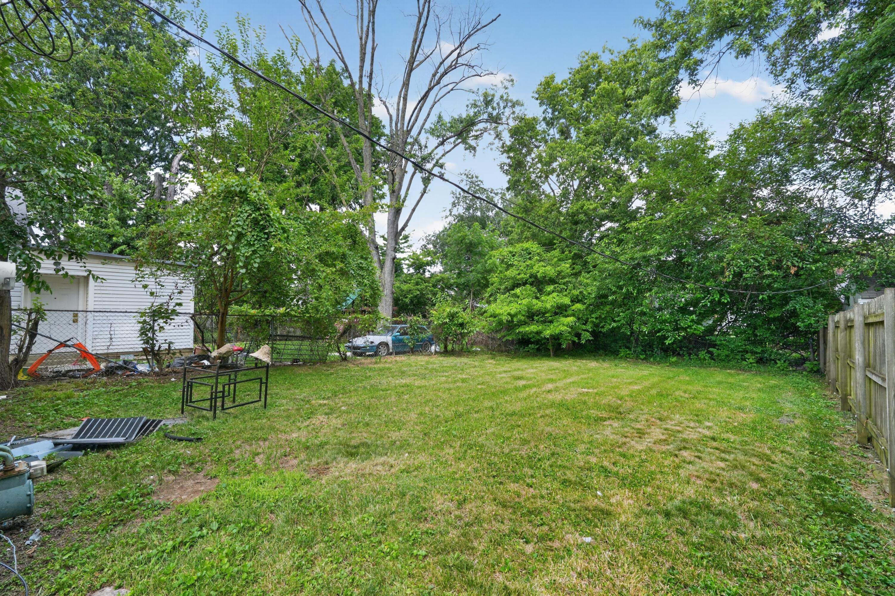 852 South Hampton Road Columbus, OH 43227 - Photo 30 of 31 06_852_S_Hampton_Rd-Exterior-n-19