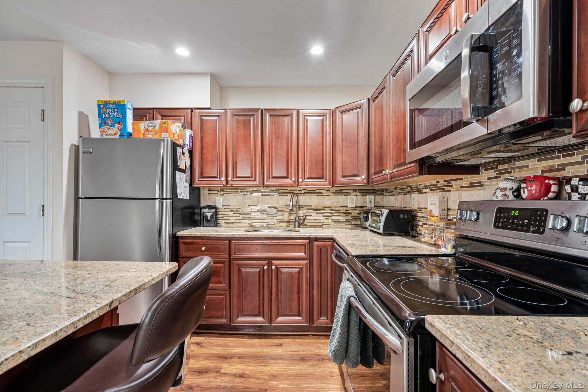 1 Anchorage Way, Unit 1401 Freeport, NY 11520 - Photo 15 of 27
