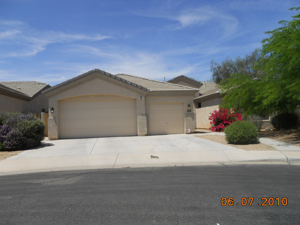 2116 East Browning Place Chandler, AZ 85225 - Photo 1 of 6 FRONT OF HOME