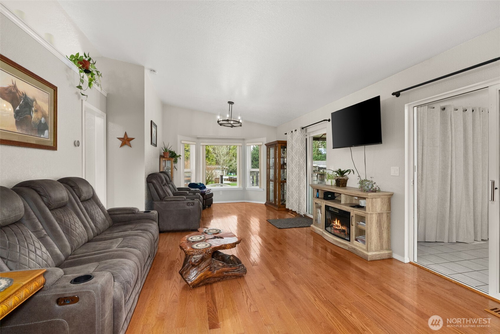 888 King Road Winlock, WA 98596 - Photo 4 of 29