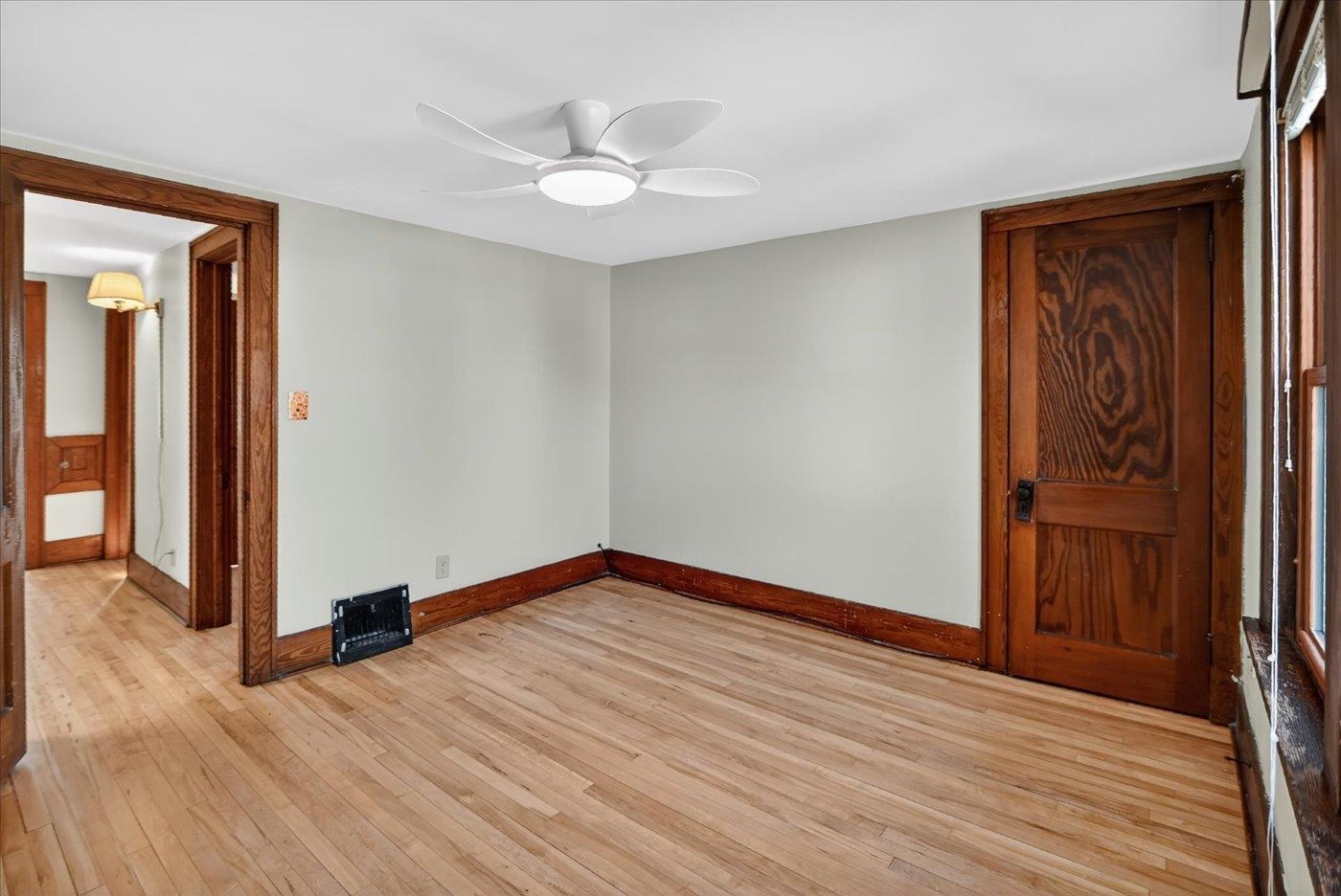 129 Dunning Street Madison, WI 53704 - Photo 17 of 25