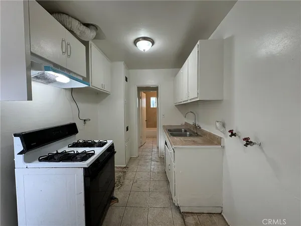 $1,650 | 591 East 6th Street, Pomona, CA 91766