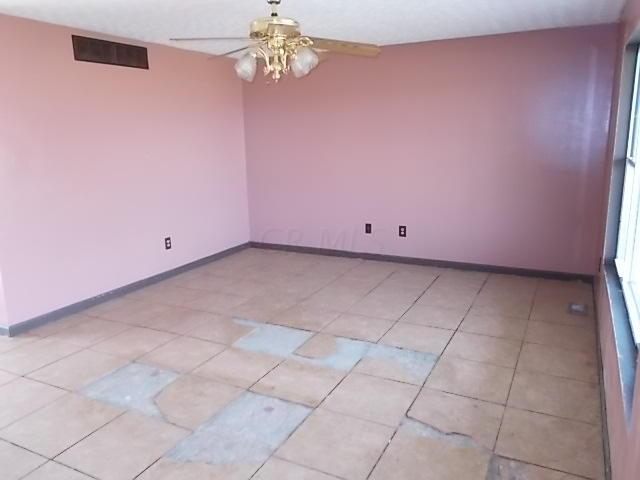 2395 Riley Road Northwest Johnstown, OH 43031 - Photo 5 of 12 Gallery Image 5