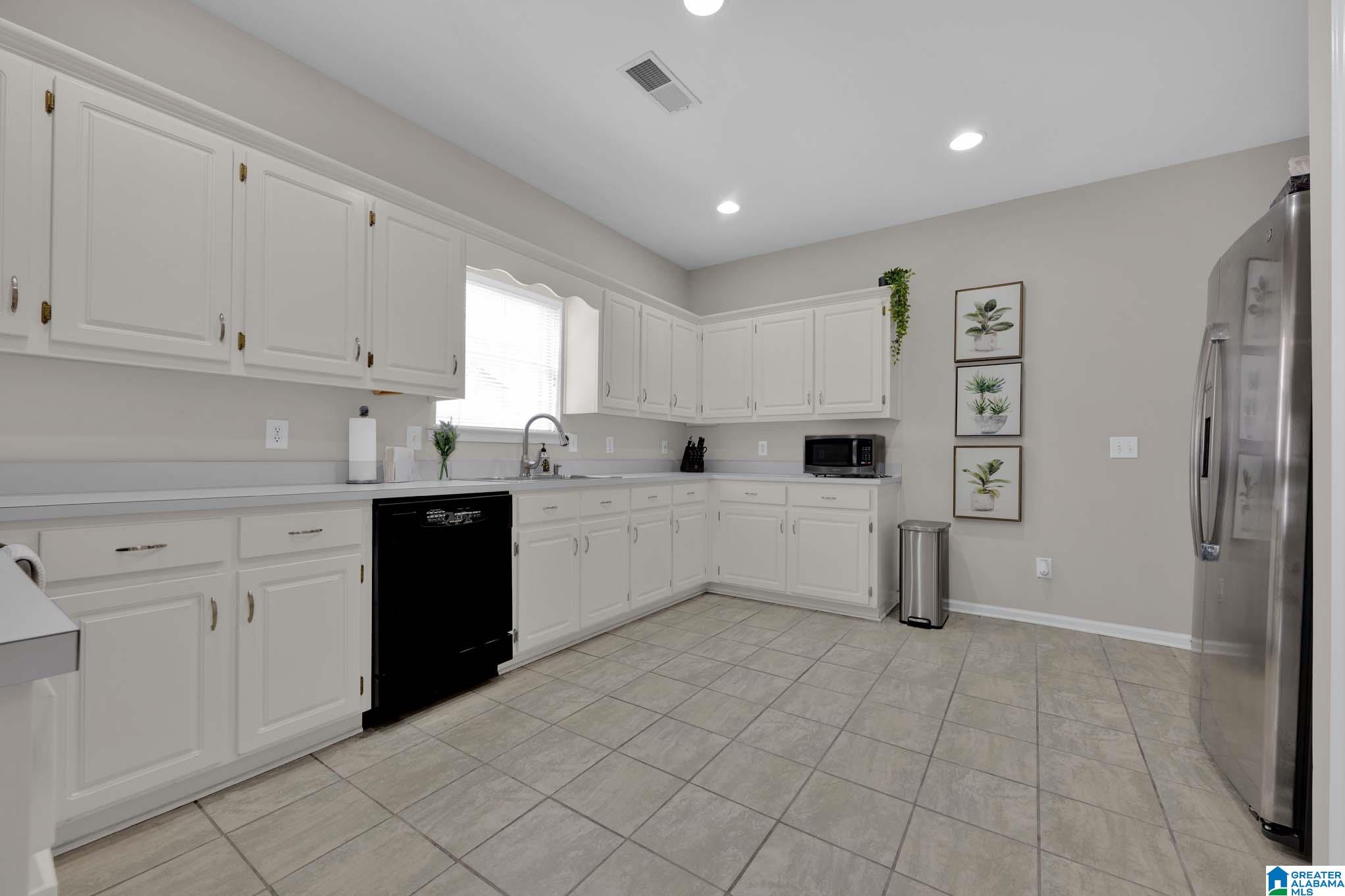 257 Cambrian Ridge Trail Pelham, AL 35124 - Photo 8 of 22