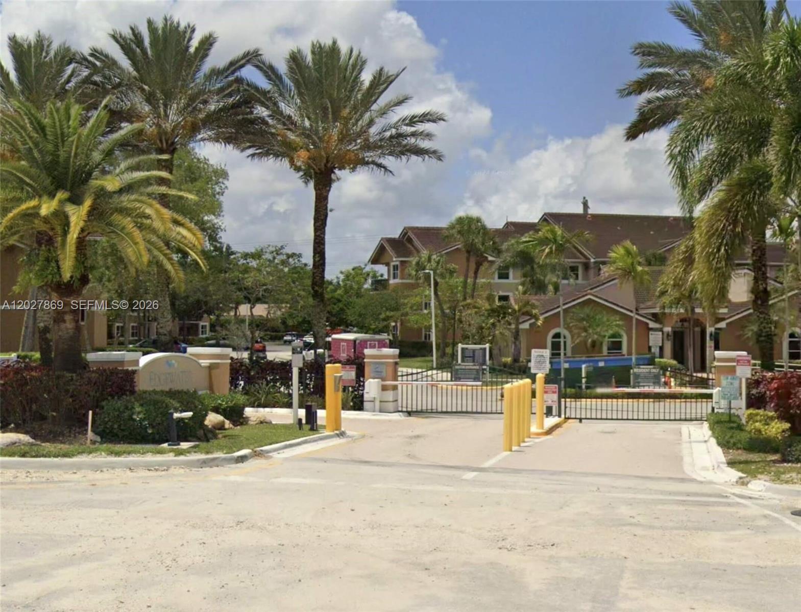 8761 Wiles Road, Unit 206 Coral Springs, FL 33067 - Photo 24 of 26 a view of a basket ball ground