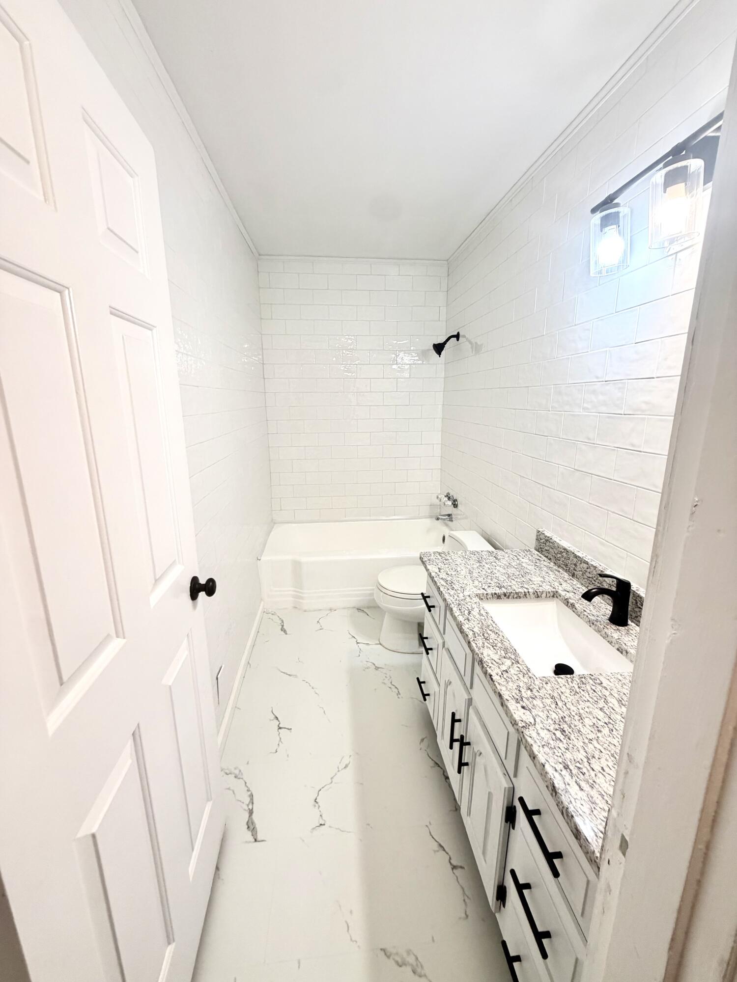 123 Chickamauga Road Chattanooga, TN 37421 - Photo 13 of 30 Bathroom