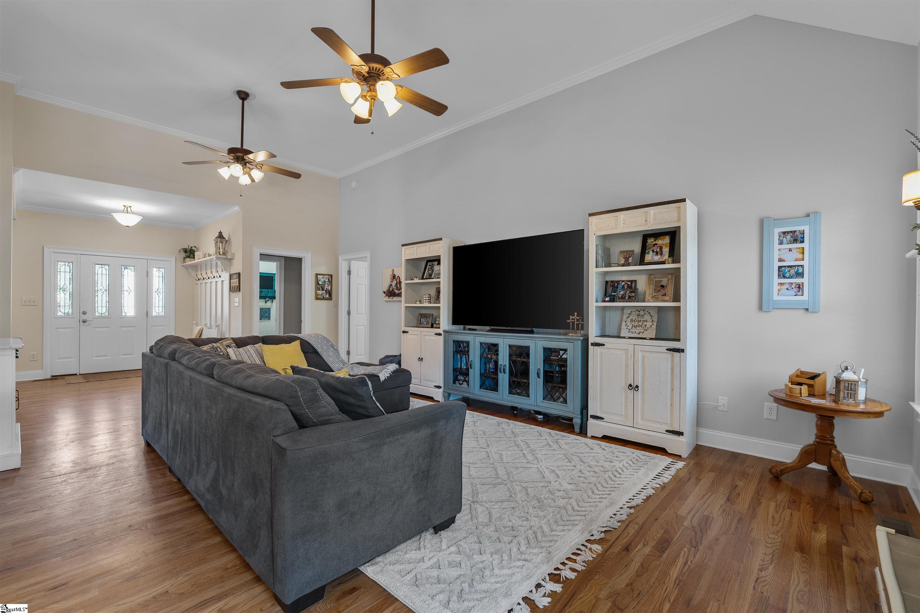 402 Arbor Way Seneca, SC 29672 - Photo 8 of 50