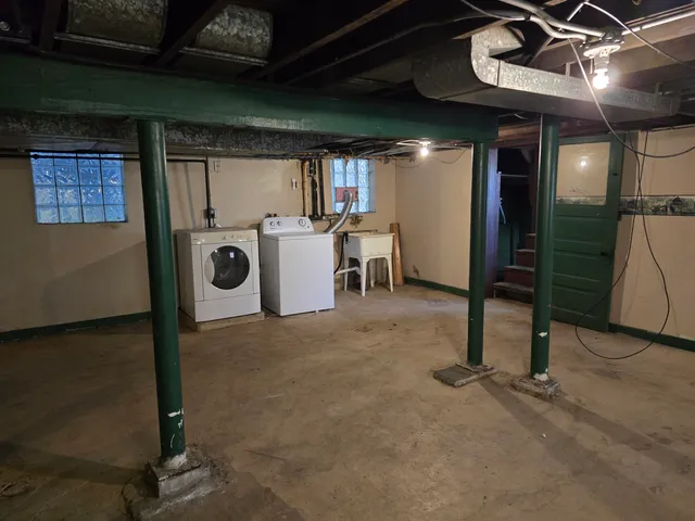 $1,675 | 3741 Parrish Avenue, East Chicago, IN 46312