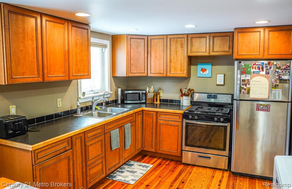5233 Millington Road Millington, MI 48746 - Photo 3 of 13 Gallery Image 3