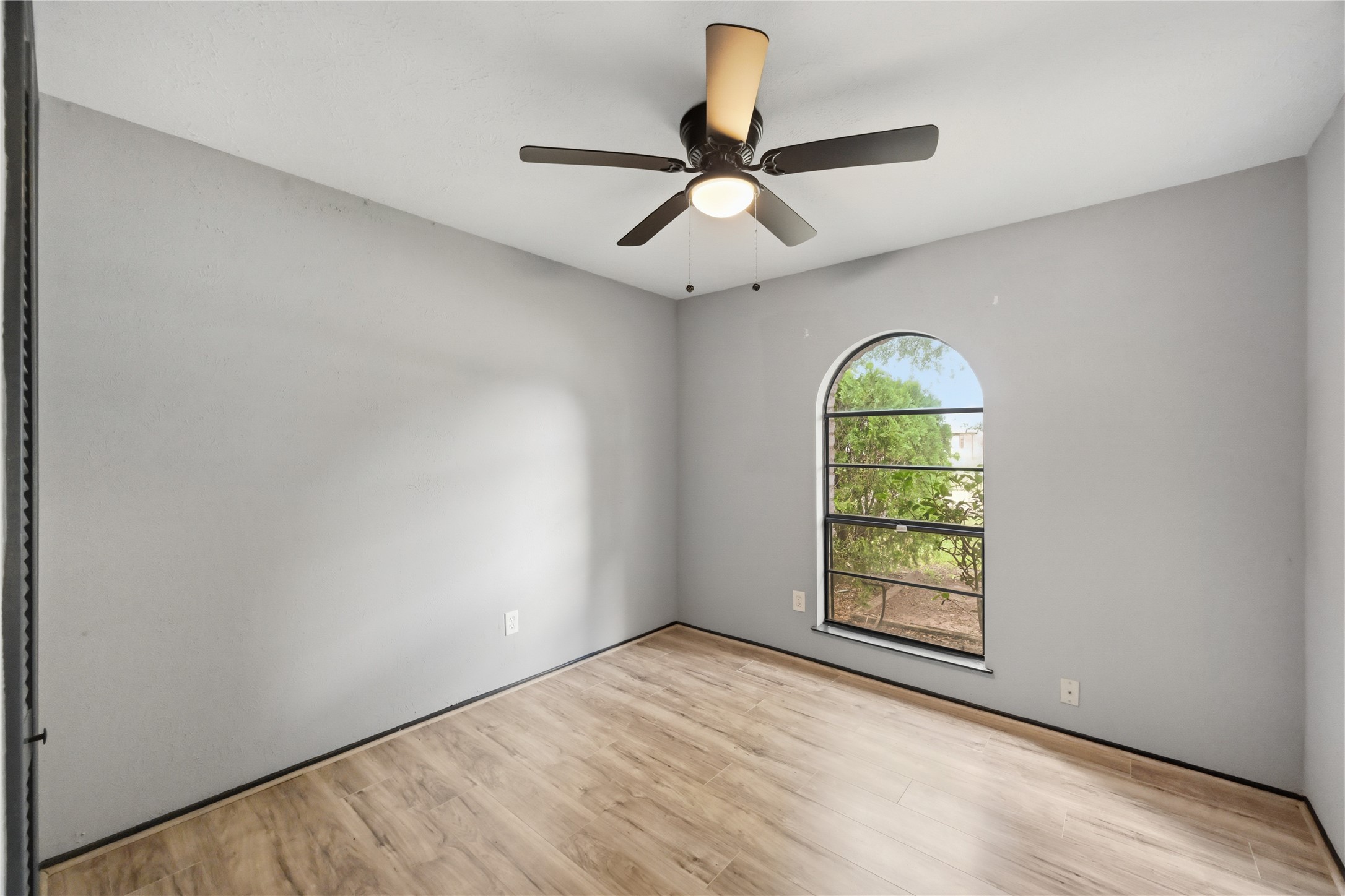 4819 Court Road Houston, TX 77053 - Photo 10 of 18