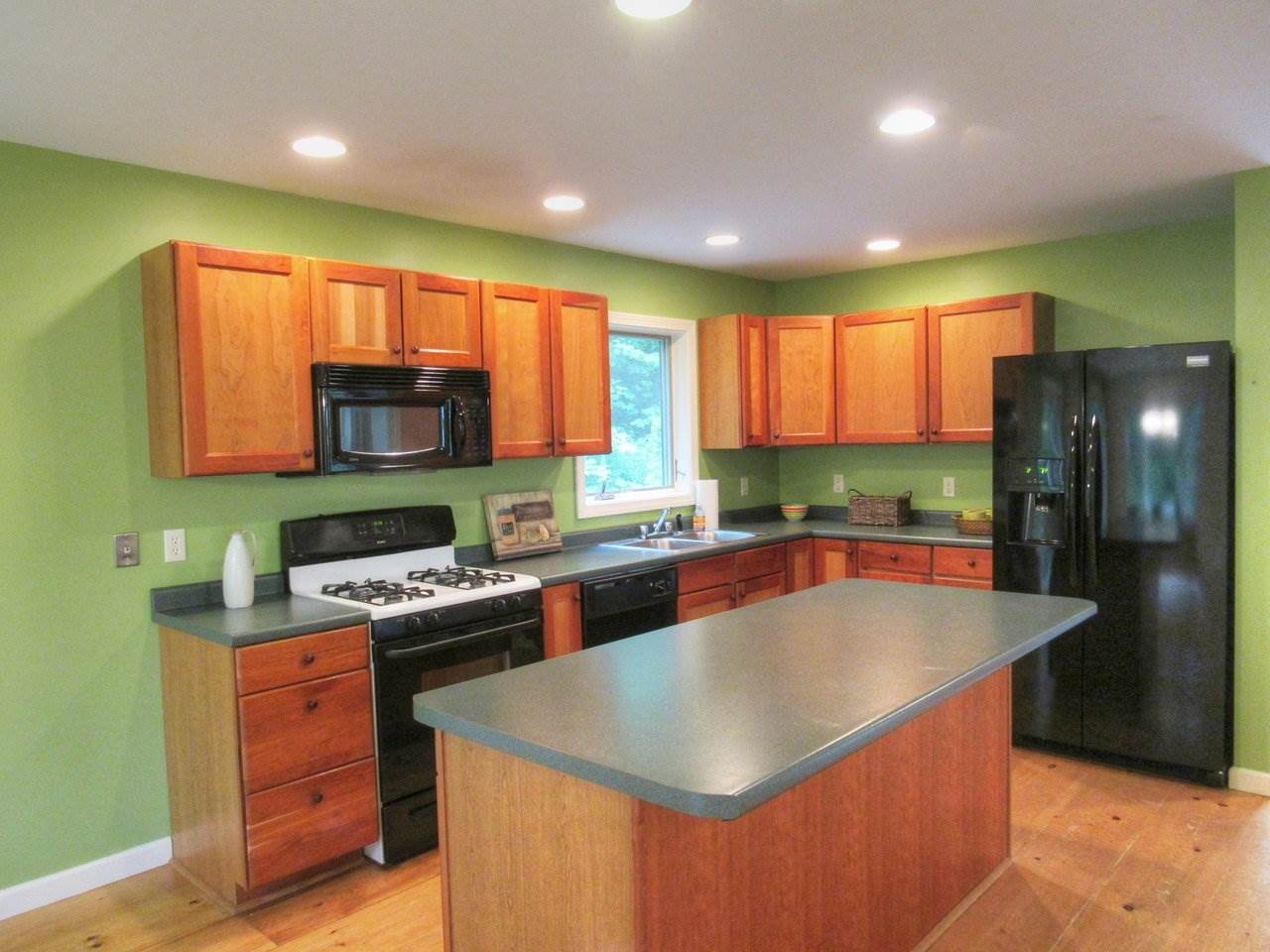 333 Wentworth Road Bolton, VT 05477 - Photo 4 of 25 Gallery Image 4