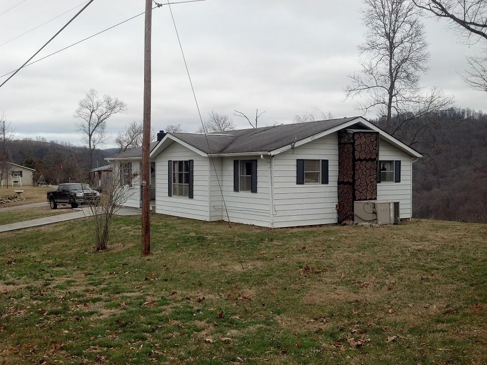 3562 Cave Springs Road Tazewell, TN 37879 - Photo 1 of 24 4751a