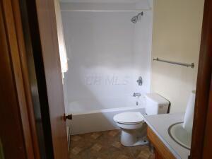 182 Coonpath Road Northeast Lancaster, OH 43130 - Photo 10 of 12 20220504180648219870000000