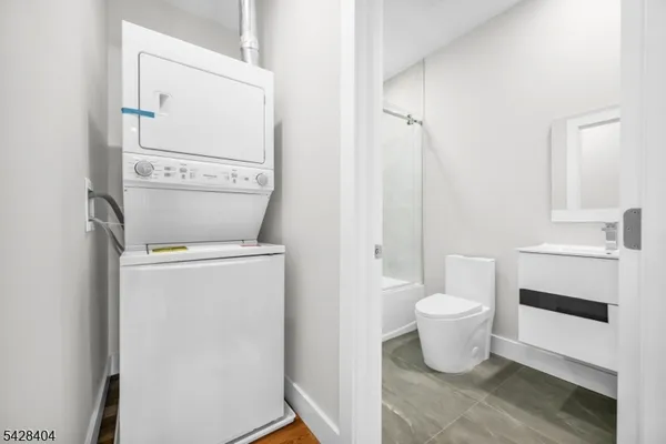 $2,800 | 66 Mt Prospect Avenue, Unit 4, Clifton, NJ 07013