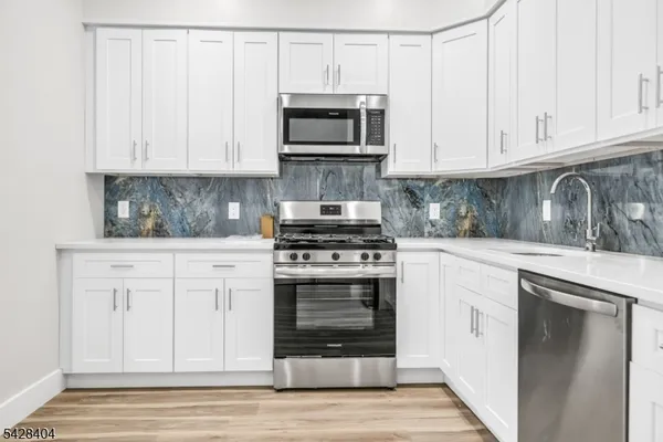 $2,800 | 66 Mt Prospect Avenue, Unit 4, Clifton, NJ 07013
