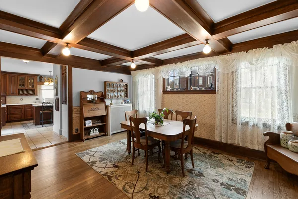 $309,900 | 205 East Lincoln Avenue, Watseka, IL 60970