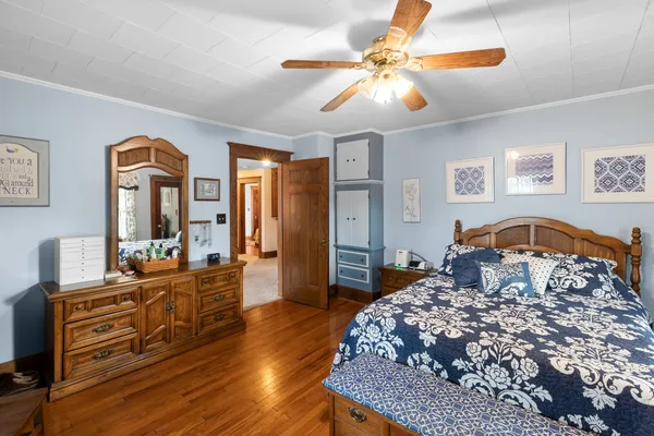 $309,900 | 205 East Lincoln Avenue, Watseka, IL 60970