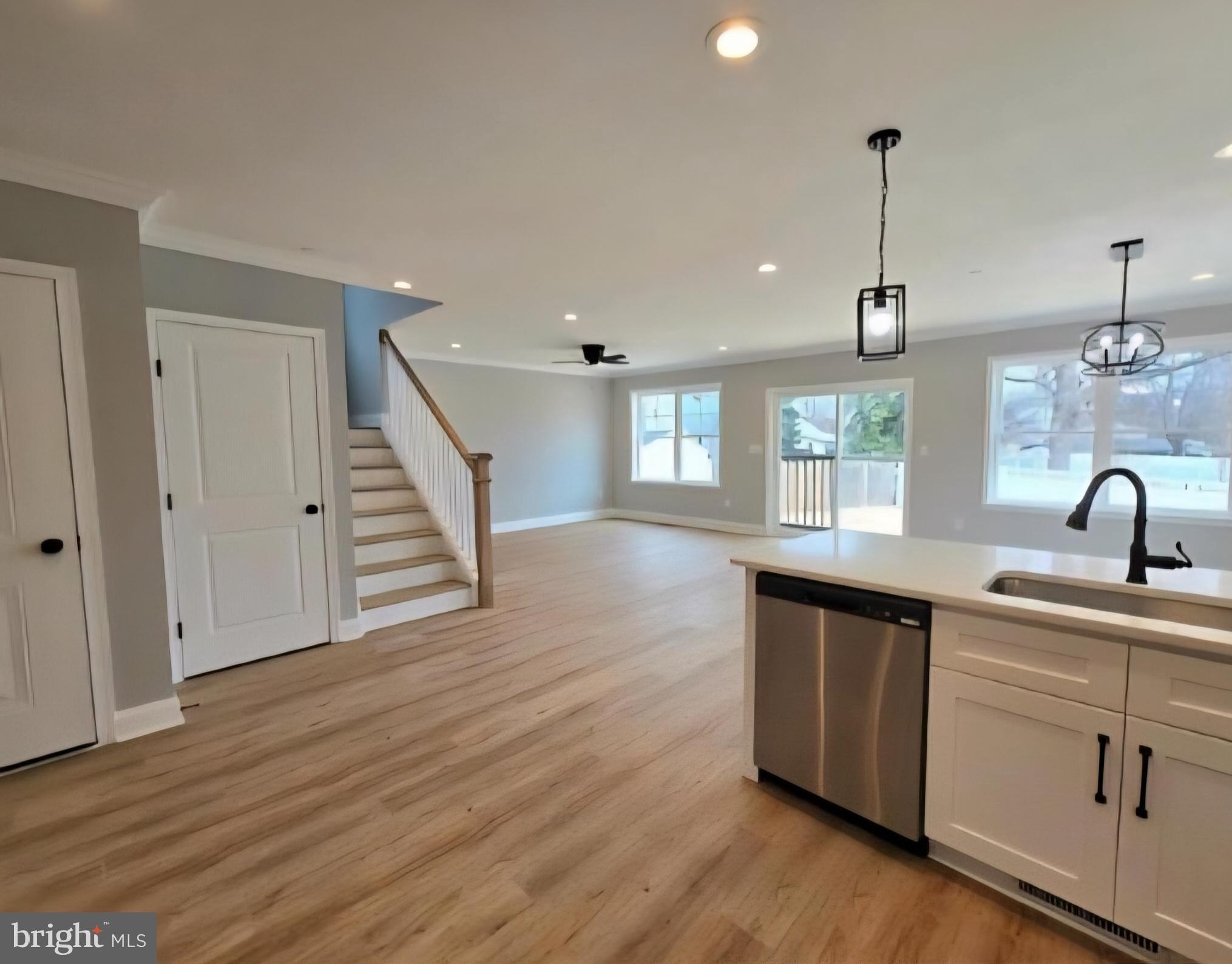 259 Arundel Road Pasadena, MD 21122 - Photo 2 of 8