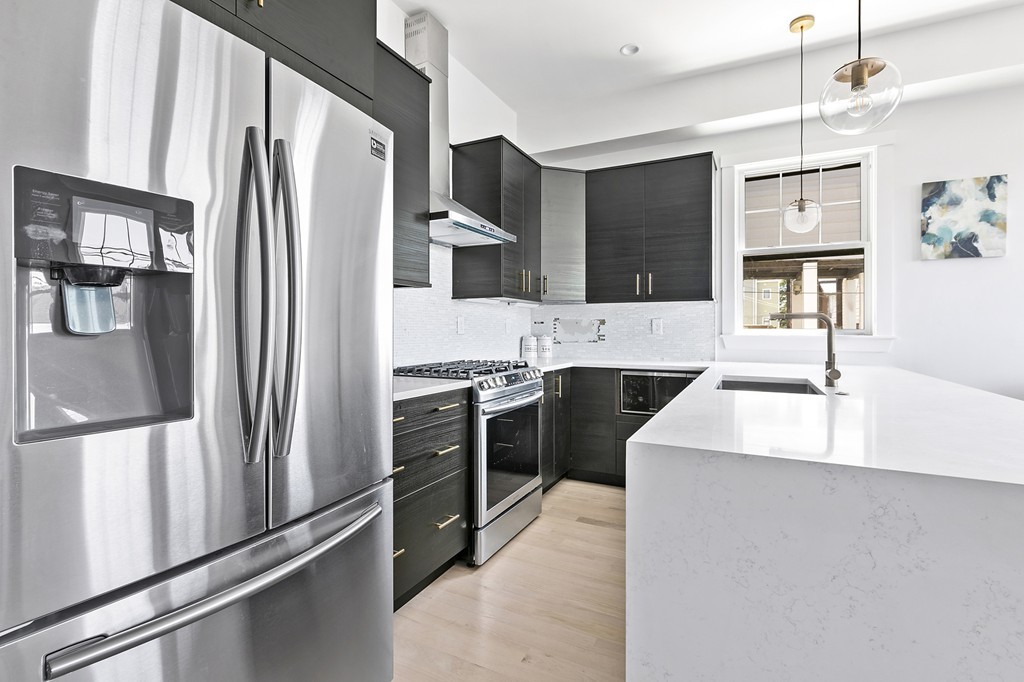 241 Lexington Street, Unit 1 Boston, MA 02128 - Photo 5 of 8