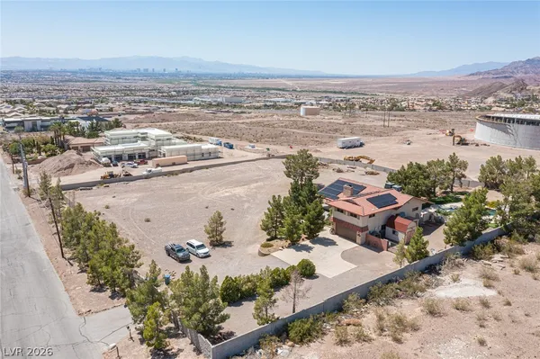 $2,250,000 | 1106 East Athens Avenue, Henderson, NV 89015