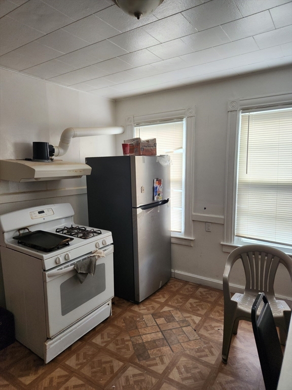 88-90 Beaumont Street Springfield, MA 01108 - Photo 11 of 34