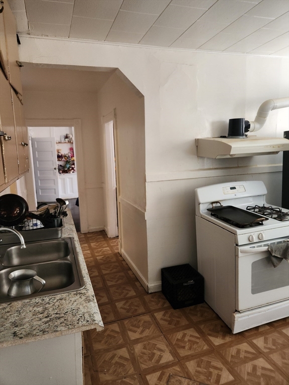 88-90 Beaumont Street Springfield, MA 01108 - Photo 12 of 34