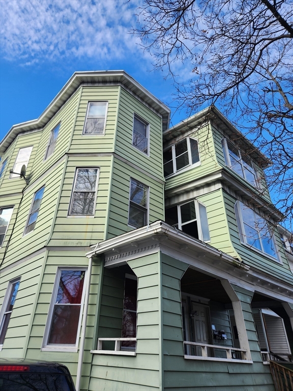 88-90 Beaumont Street Springfield, MA 01108 - Photo 4 of 34