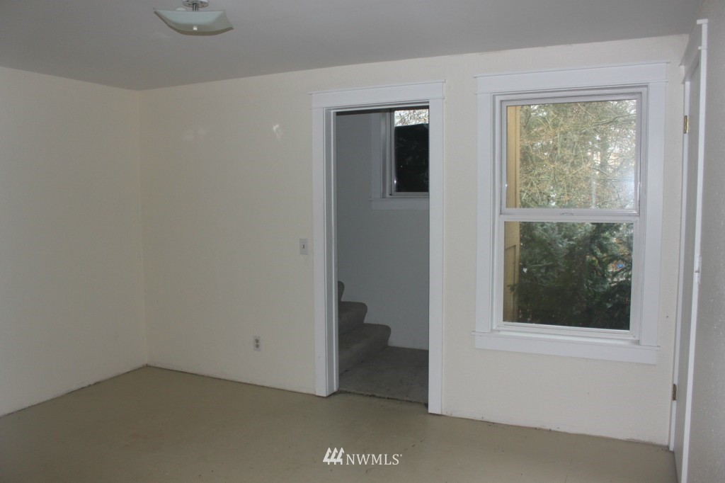 548 Smith Road Camano Island, WA 98282 - Photo 14 of 17 Gallery Image 14
