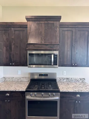 $699,900 | 5153 East Demott Street, Iona, ID 83427