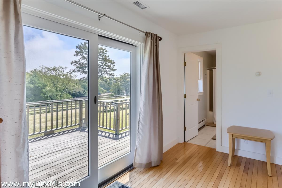 104 Pond View Farm Road West Tisbury, MA 02568 - Photo 20 of 47 Primary bath