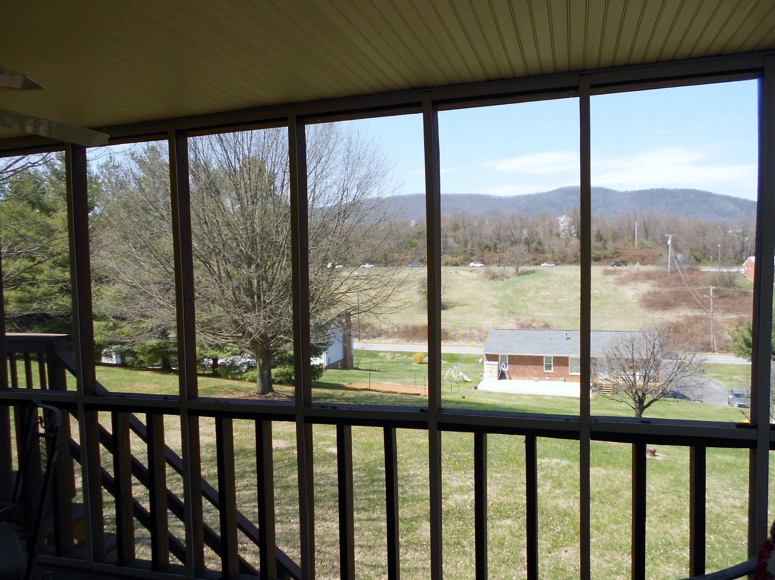 4628 Rte 1094 Roanoke, VA 24012 - Photo 11 of 34 2014-04-01 23