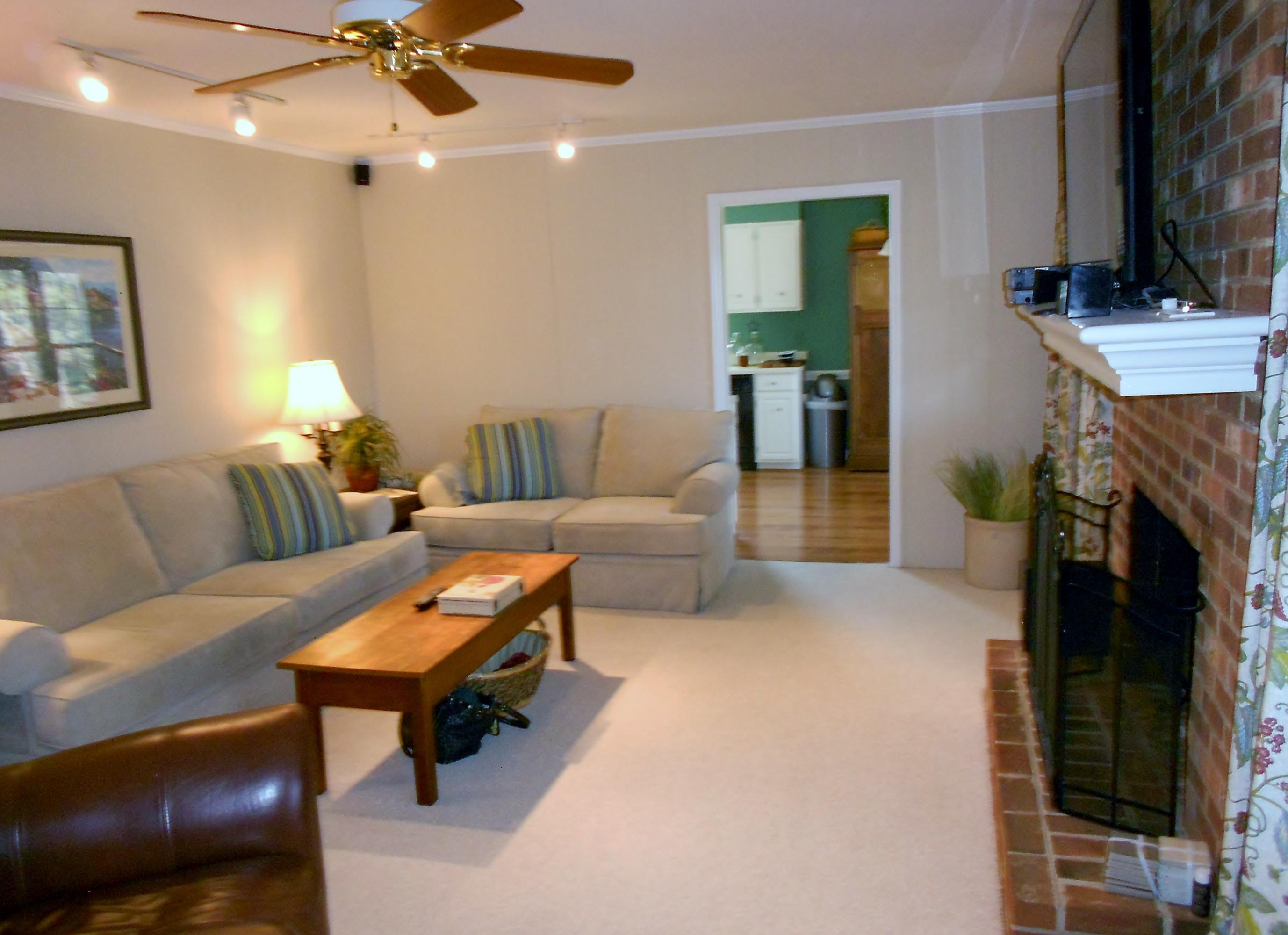 4628 Rte 1094 Roanoke, VA 24012 - Photo 14 of 34 2014-04-01 23