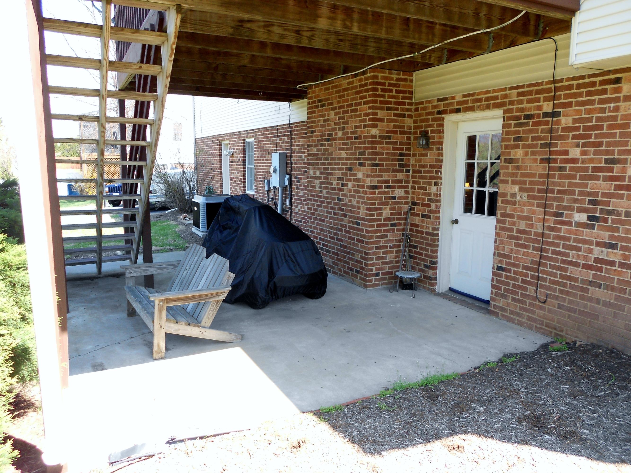 4628 Rte 1094 Roanoke, VA 24012 - Photo 6 of 34 2014-04-01 23
