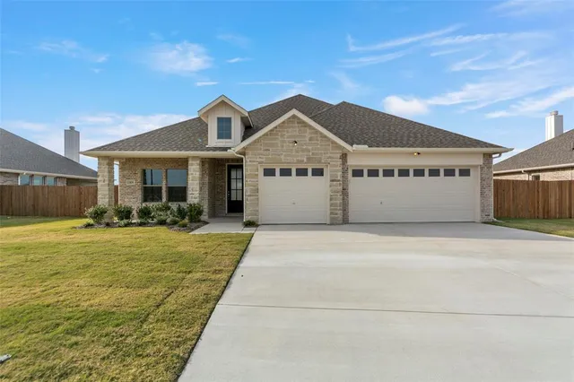 $425,900 | 308 Timber Rdg Drive, Josephine, TX 75173