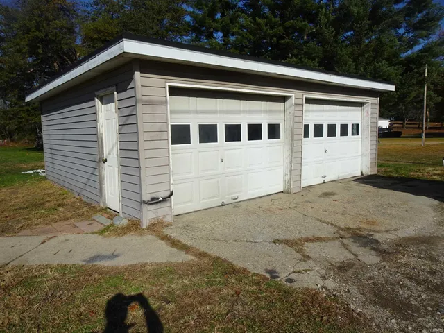 $124,900 | 19052 West 15th Road, Culver, IN 46511