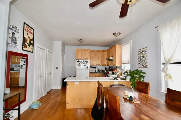 $3,400 | 5 Sea View Terrace, Unit 3, Boston, MA 02125